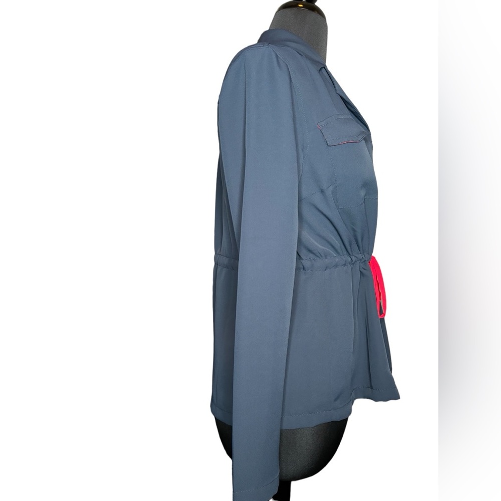 Tommy Hilfiger blouse. New with tags. Adjustable waist. Chiffon like 100polyest - Picture 2 of 8